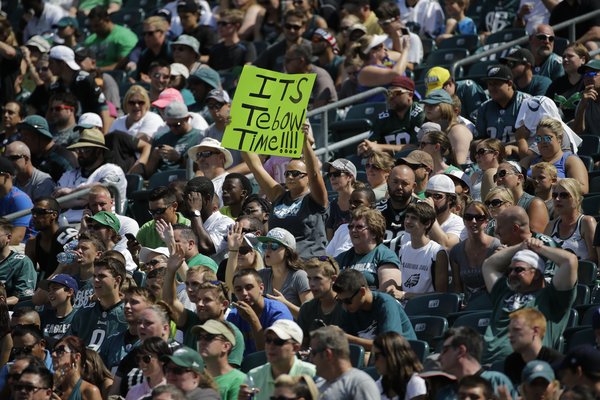 082615TimTebow