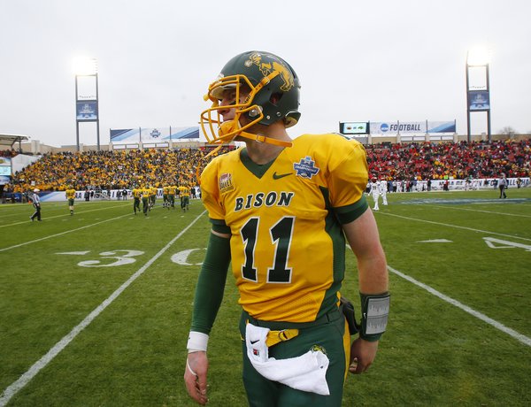 040616CarsonWentz