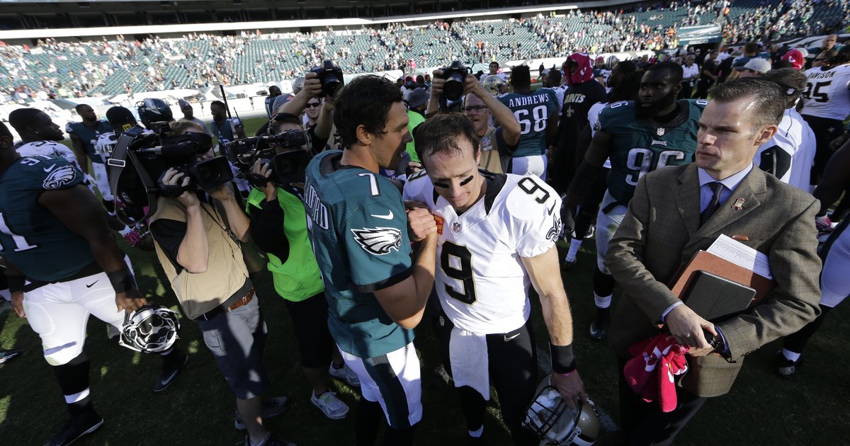 Sam Bradford booed by Eagles fans in Philadelphia return