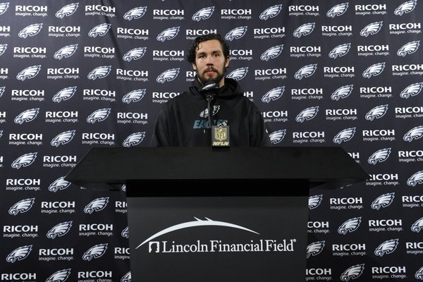 042716SamBradford
