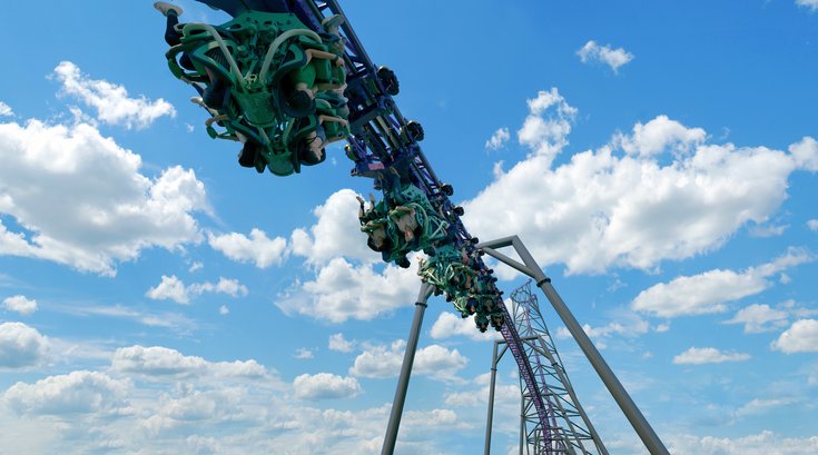 Bakunawa Six Flags Boardwalk