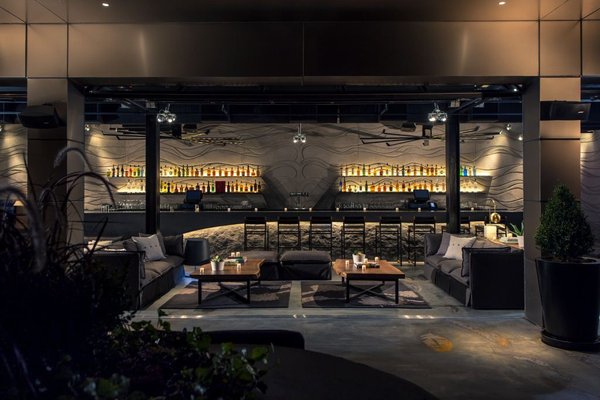 02_Stratus Rooftop Lounge 