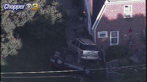 08282015_NEPhillyCrash