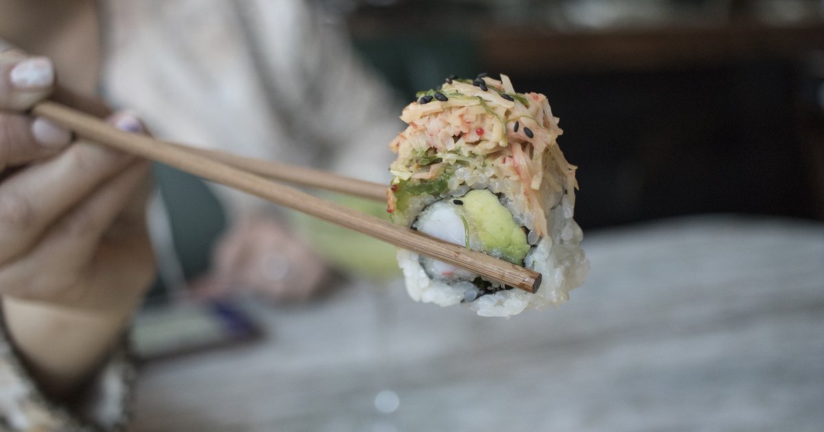 Learn to make sushi from Tuna Bar Executive Chef Sze PhillyVoice
