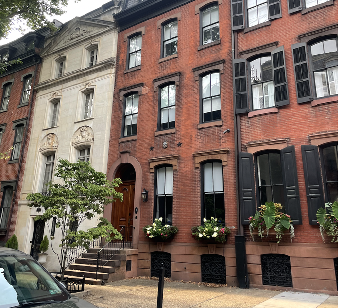 Delancey Place Tourist