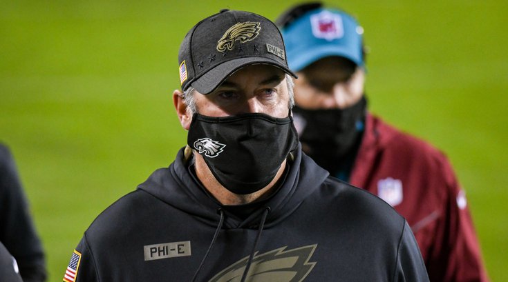 Eagles_Cowboys_Doug_Pederson_mask_2_Week8_Kate_Frese_11022089.jpg