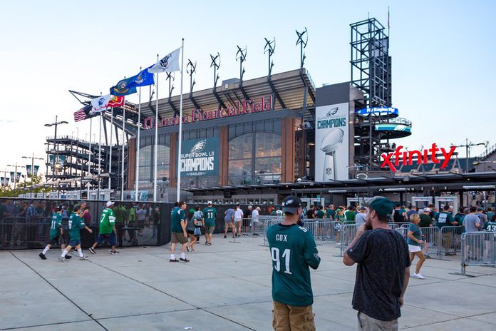 Eagles fans seen fighting in stands in return to Lincoln Financial Field