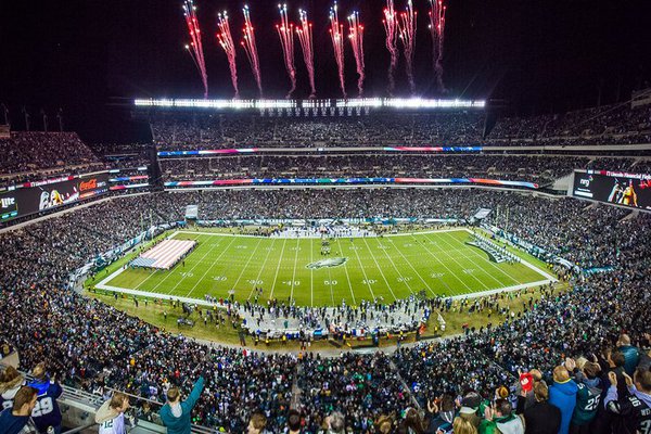 Eagles welcome back fans to Lincoln Financial Field in a limited