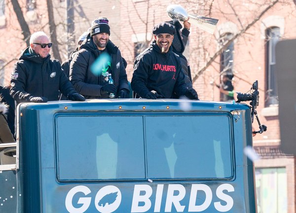 Eagles livestream bus