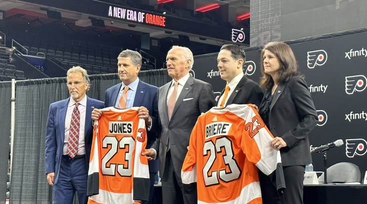 Flyers-Briere-Jones-Introduction-May-12-2023-NHL.jpeg