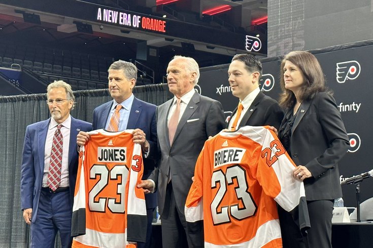 Flyers-Briere-Jones-Introduction-May-12-2023-NHL.jpeg