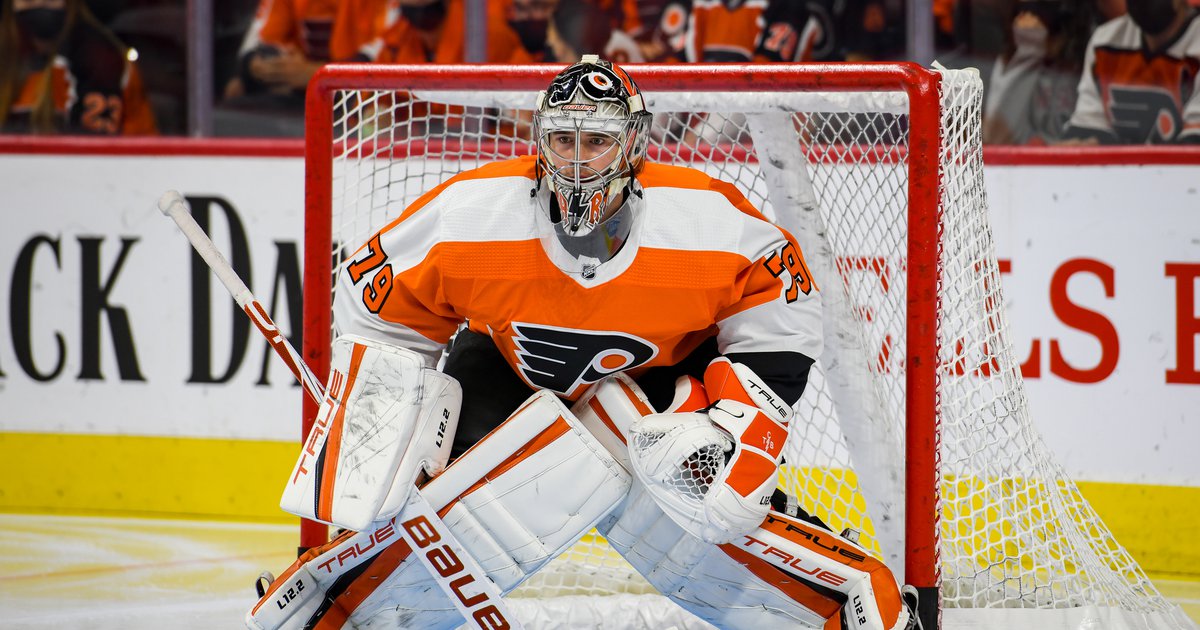 Carter Hart gets his chance to shine in Philadelphia