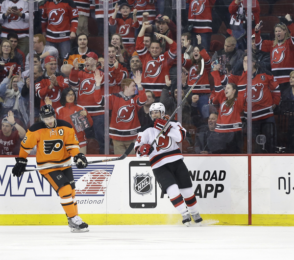 030815_Flyers-Devils-Sad_AP