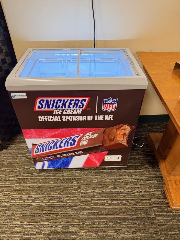 112225PackersSnickers