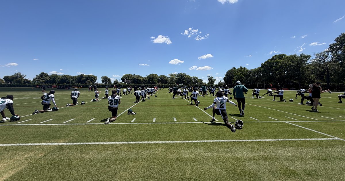 Eagles OTA practice notes: Offense starts slow, but eventually makes some plays