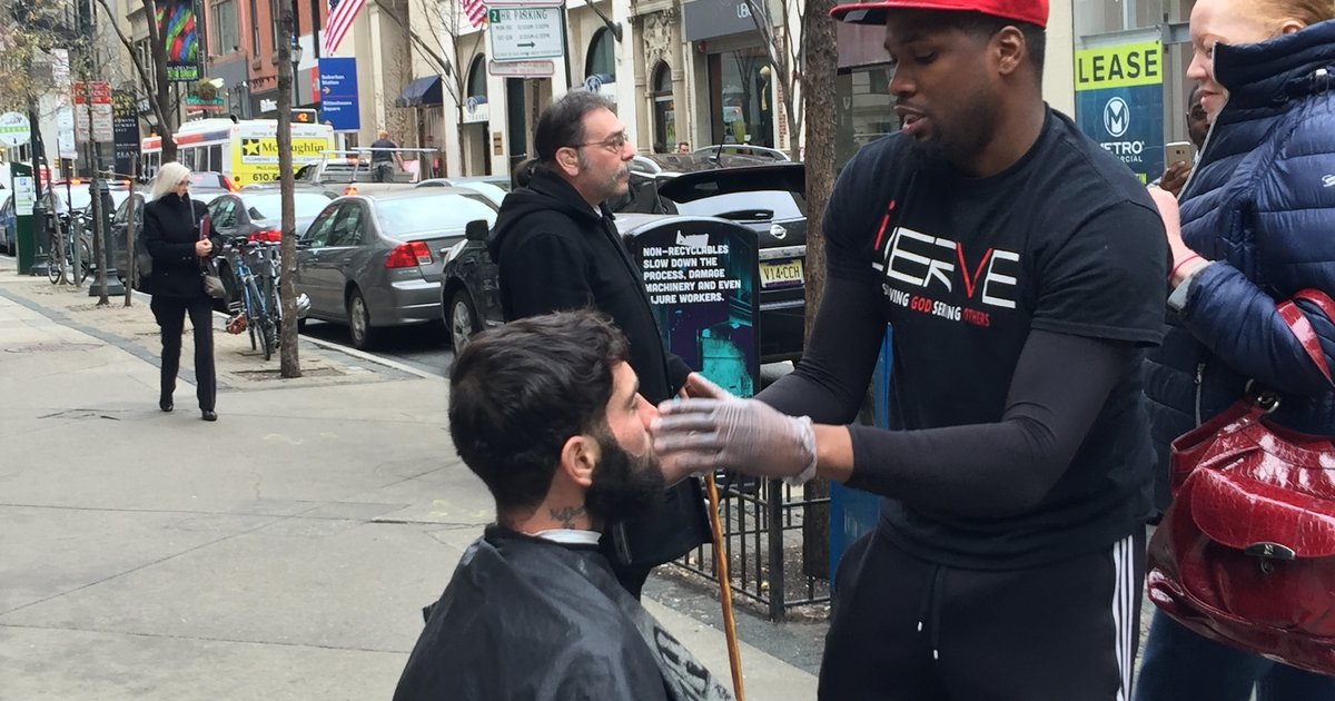 An El Paso Man's Helping Out the Homeless 1 Haircut at a Time