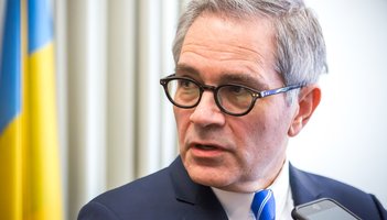 Krasner, police