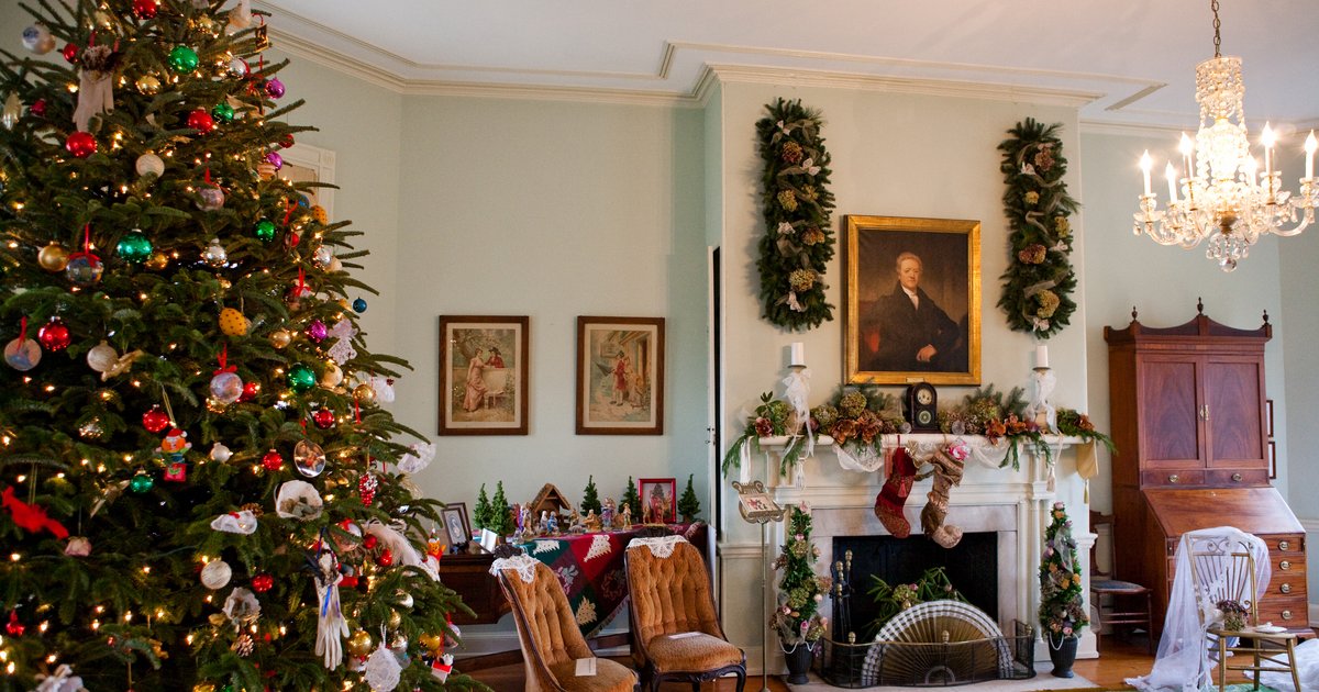 Laurel_Hill_int2_LaurenSchwarz