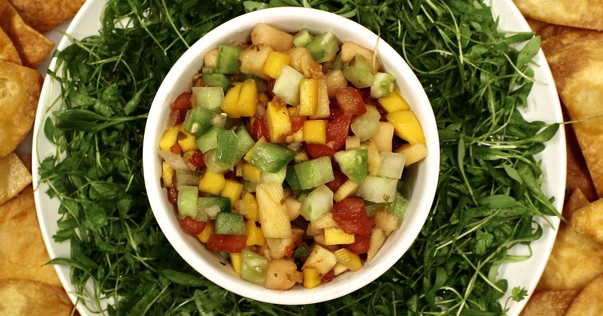 Healthy Recipe: Mango & Tomatillo Salsa | PhillyVoice