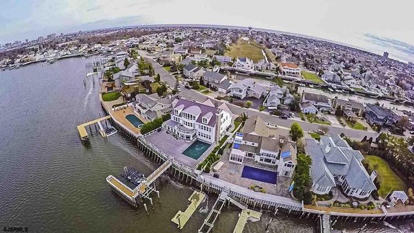 Margate pool aerial