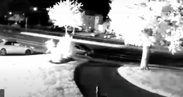 Police seek Northeast Philly arson suspect who lit himself on fire ...