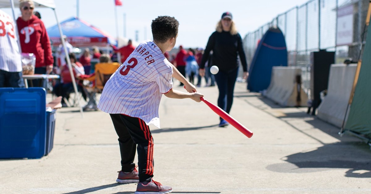 Hundreds of counterfeit Bryce Harper jerseys seized at Philly port