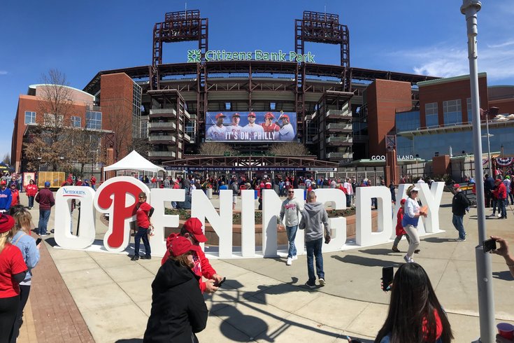 Phillies-opening-day-pano_032819_Carroll
