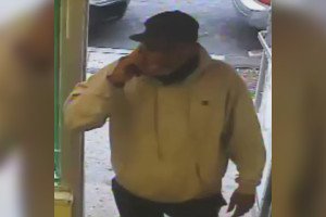 Man wanted in robbery of North Philly salon