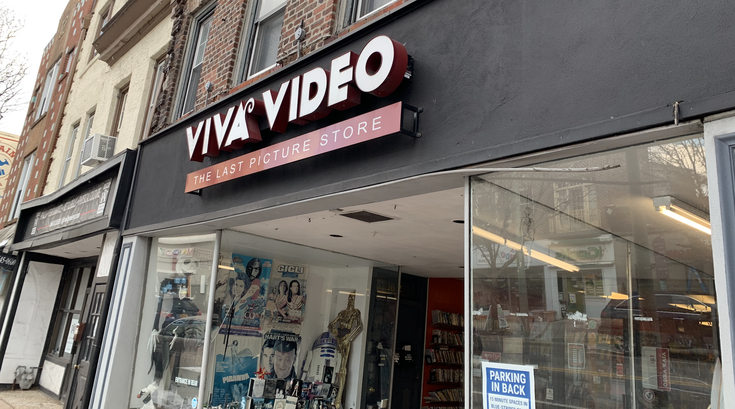 Viva Video outside 