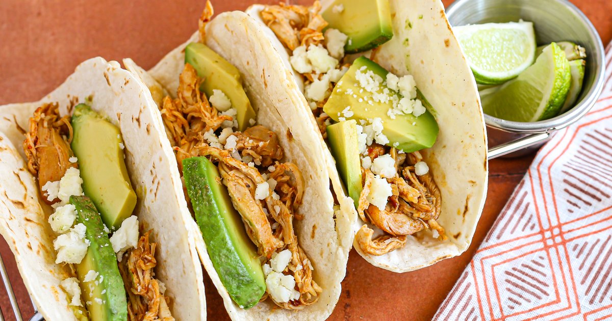 Healthy Recipe: Shredded Chicken Tacos with Chipotle and Avocado ...