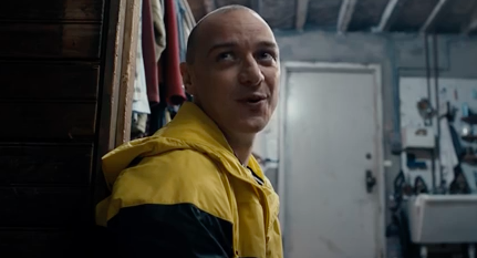 012917_SplitMainShyamalan