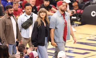 Taylor Swift, Travis Kelce