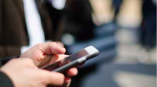 080915_Texting