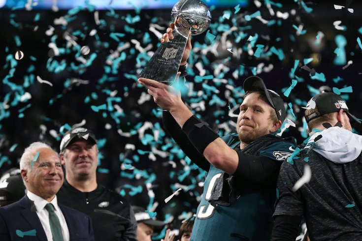 Nick-Foles-Super-Bowl-52-Lombardi-Trophy.jpg