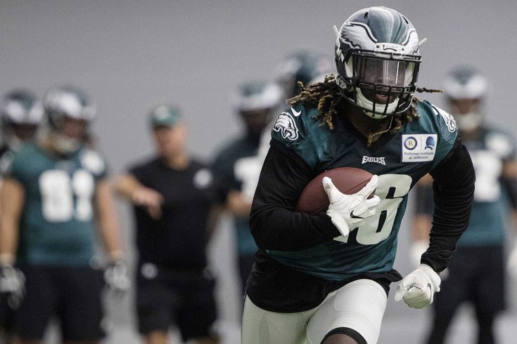 New Faces Are Starting To Feel At Home In Eagles Locker Room