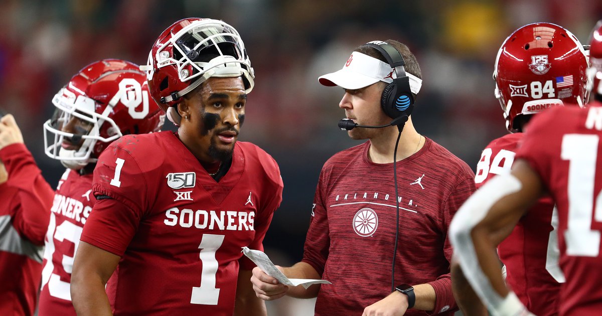 Report: The Eagles have already contacted Oklahoma head coach Lincoln Riley