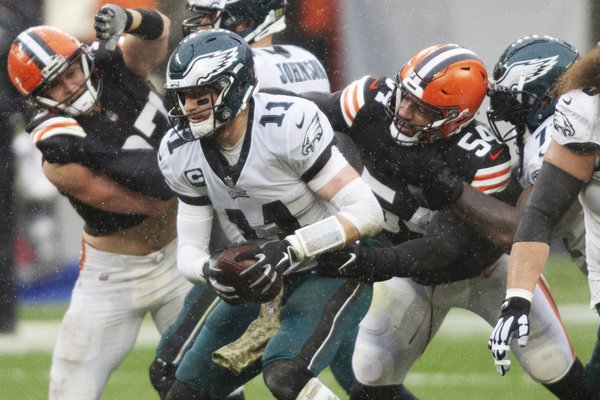 112420CarsonWentz3