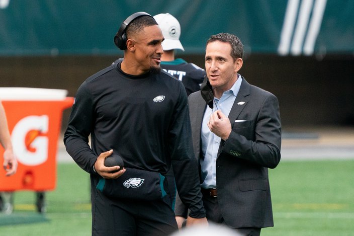 Jalen-Hurts-Howie-Roseman_121320_usat