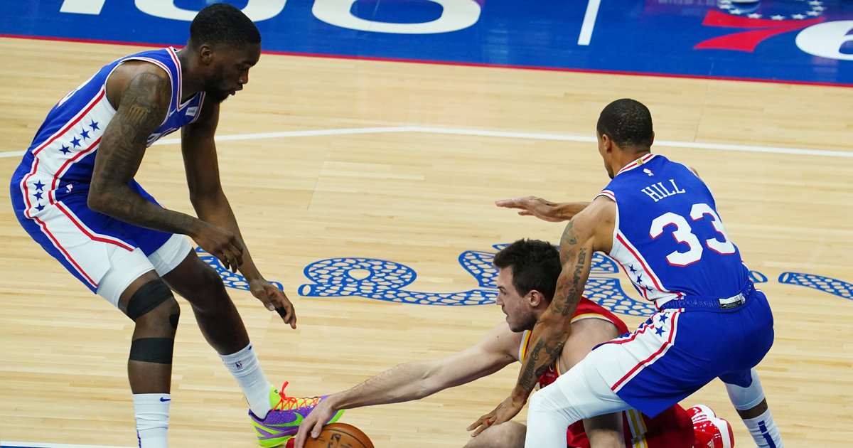 Instant observations: Sixers use great bench effort to beat up Hawks