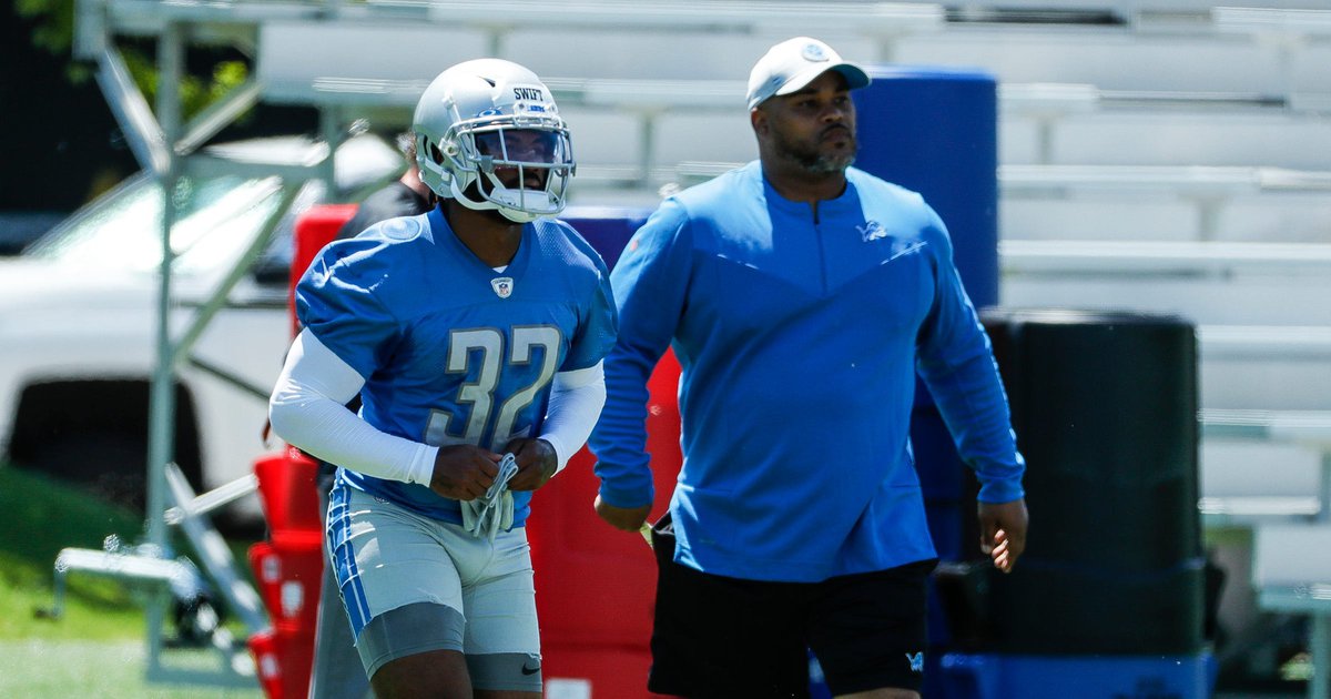 Duce Staley Takes Career in Football to the Sidelines