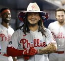 Freddy-Galvis-Phillies_030725