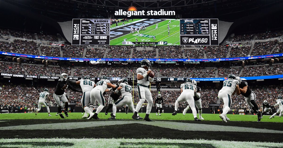 Live updates/open thread: Eagles at Raiders, and other NFL action - Vimarsana News