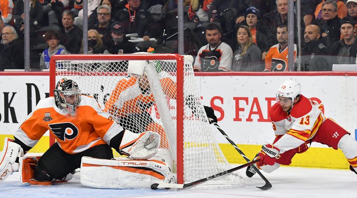 Johnny-Gaudreau-Flames-at-Flyers-Nov-2021.jpg