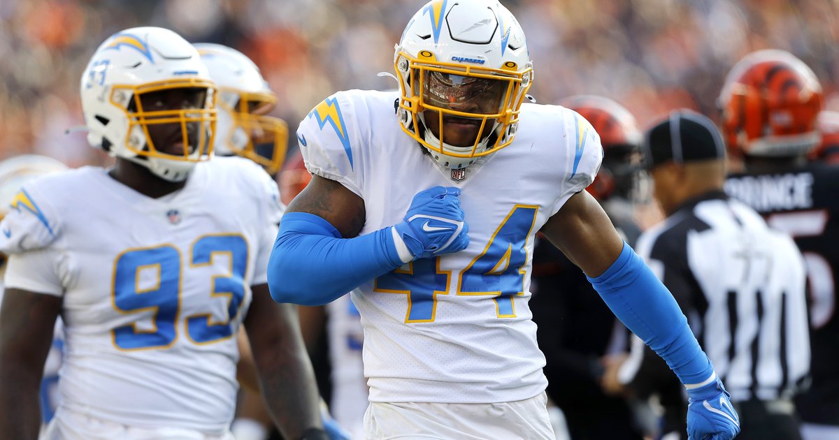 Eagles bring in former Chargers LB Kyzir White – Philly Sports