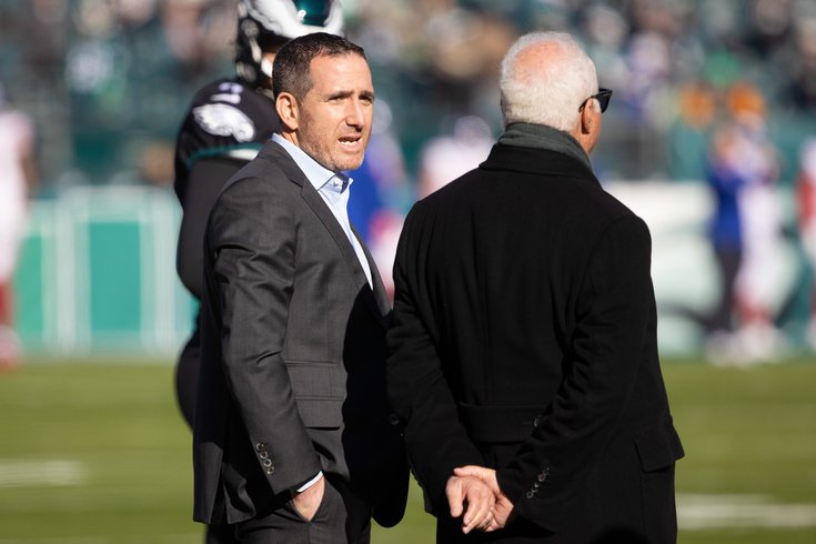 Howie-Roseman-Jeffrey-Lurie-Eagles_010522_usat