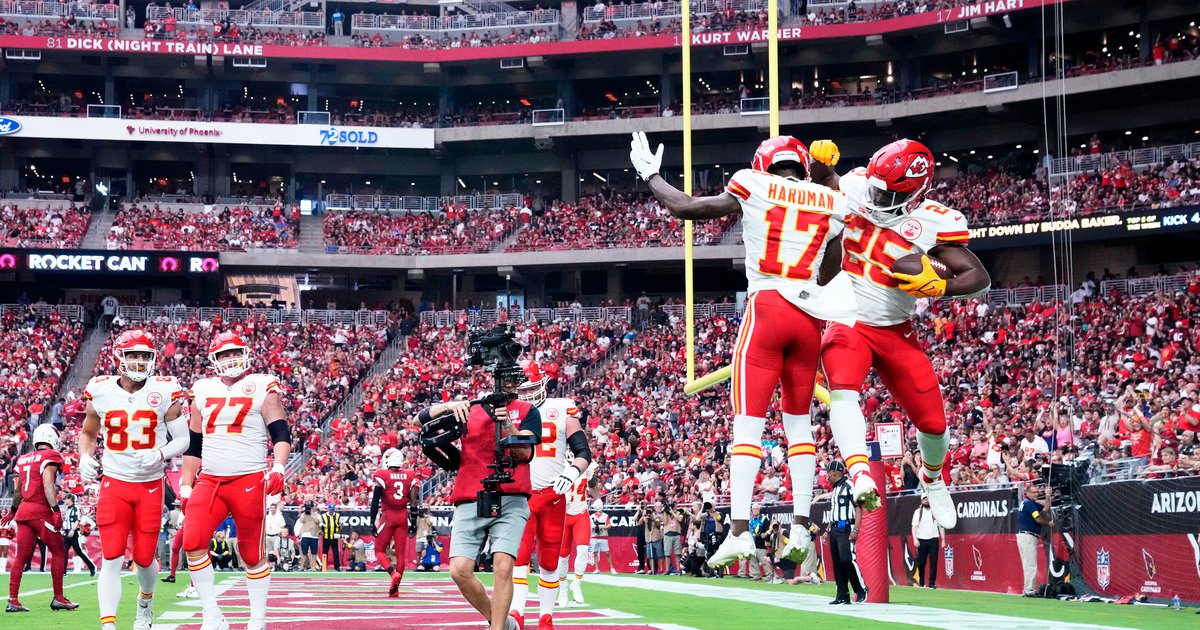 Tyreek Hill, Clyde-Edwards-Helaire injury updates: Chiefs WRs and