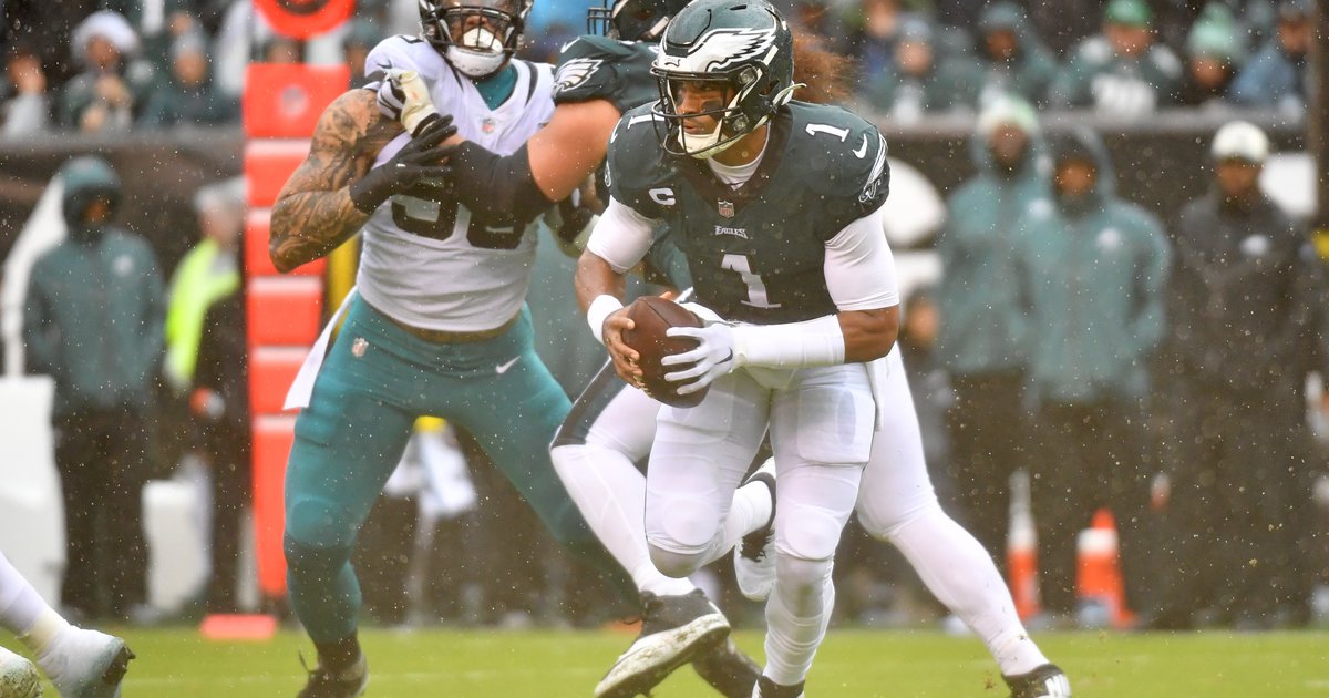 First half observations: Eagles 20, Jaguars 14 - Vimarsana News