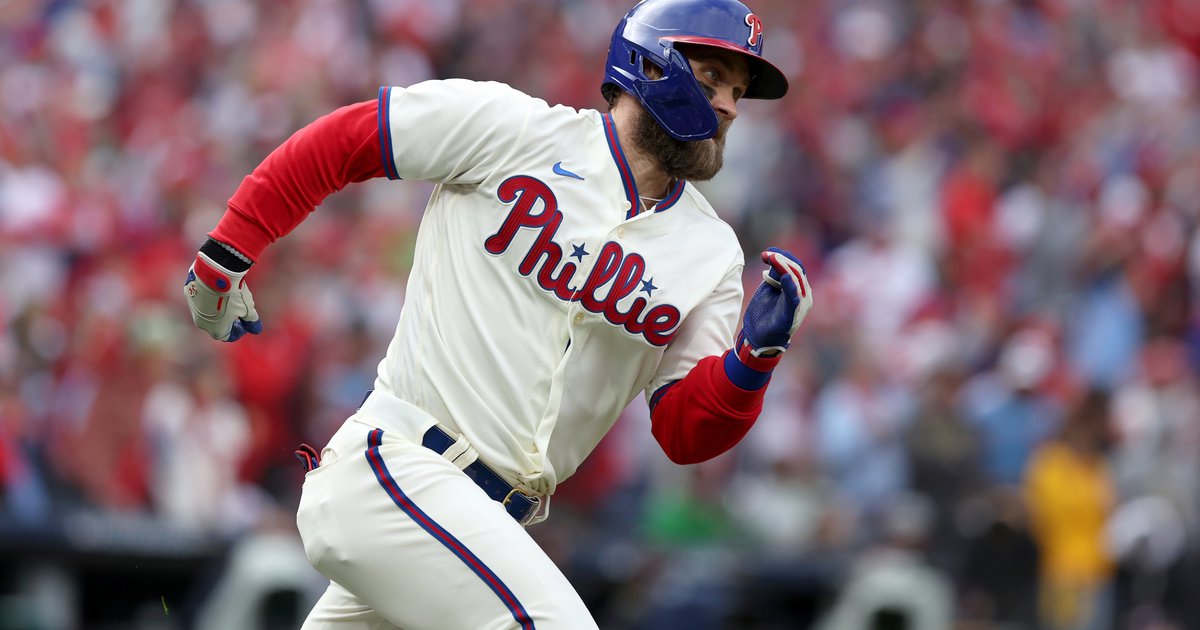 Phillies one win away from World Series as offense pours it on in