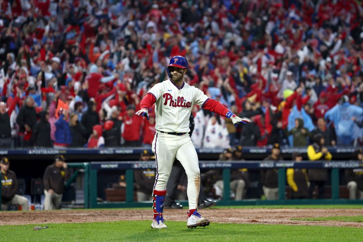 Harper's HR powers Phillies past Padres, into World Series