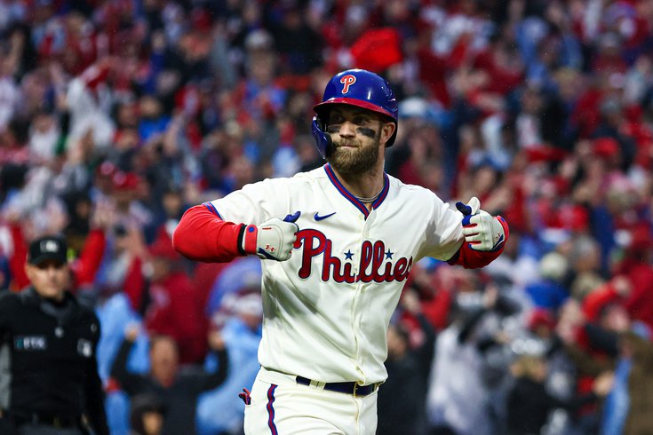 Bryce Harper wears Kelly green Eagles jersey to Phillies game